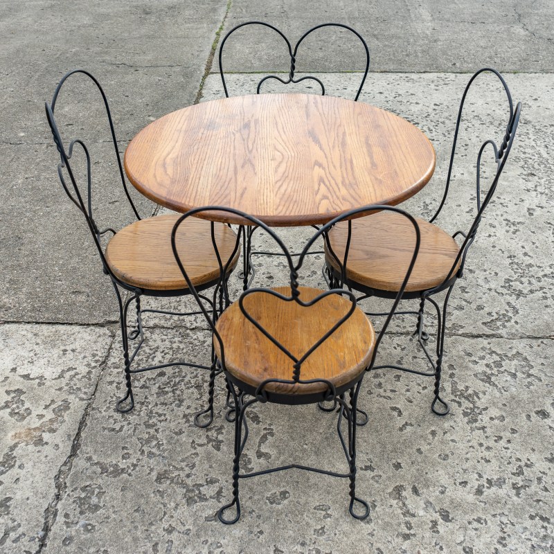 Ice Cream Parlor Table And Chairs