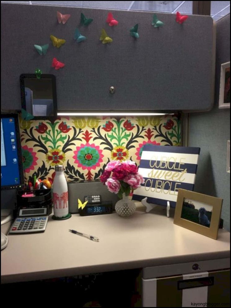 Cubicle Chic: Transform Your Work Space with Creative Decor